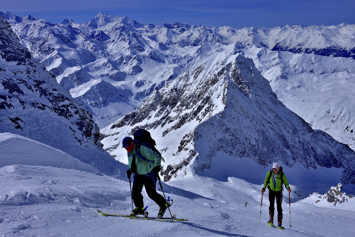 Aufstieg zum Breithornpass (Blick zum Weisshorn)